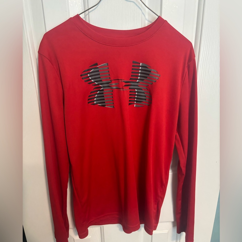 Red medium long sleeve under armor